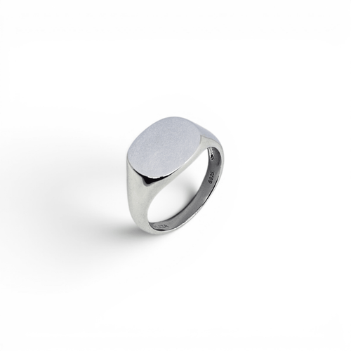 Classic Oval Signet Ring - PLATA