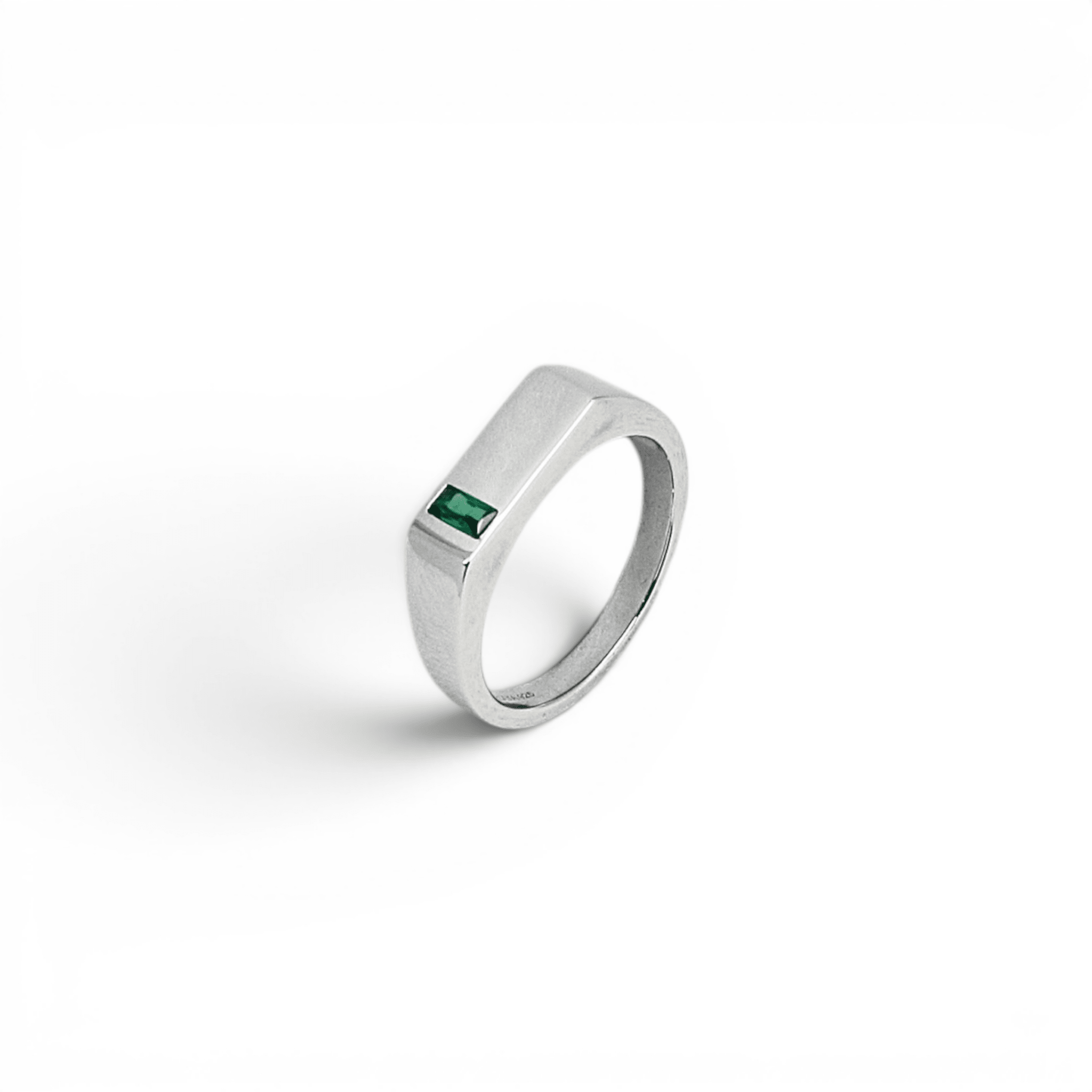 The Silver Emerald Ring - PLATA